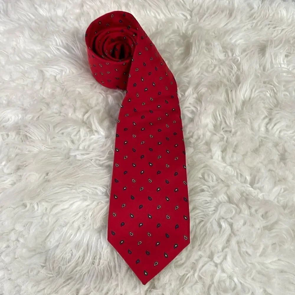 Givenchy Monsieur Mens Paisley 100% Silk From Italy Pointed Necktie Red